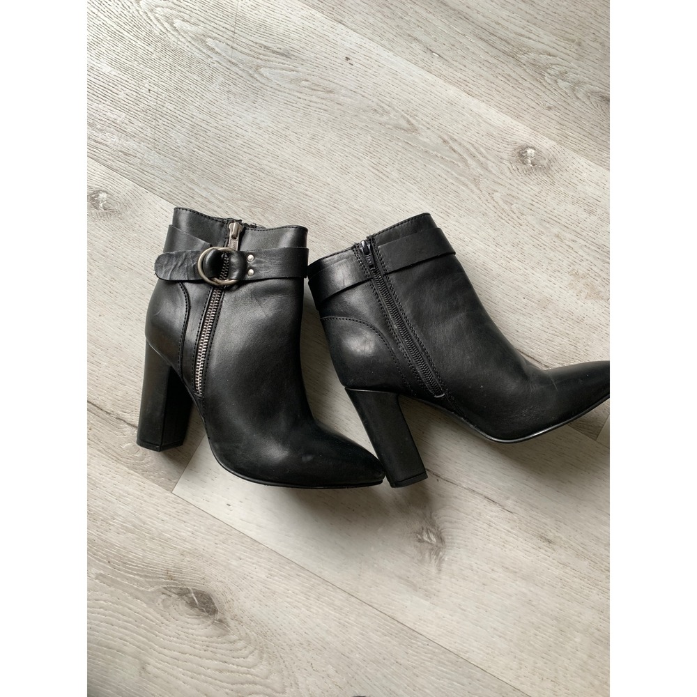 Steve Madden Kaleigh Black Leather Harness Ankle Boots Block Heel Pointed Toe 8